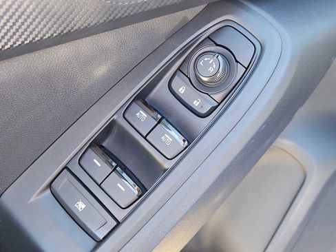 Used 2024 Subaru Crosstrek 2.0i Premium image 19