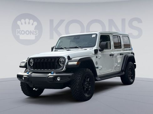 Used 2024 Jeep Wrangler Unlimited AWD/4WD image 1