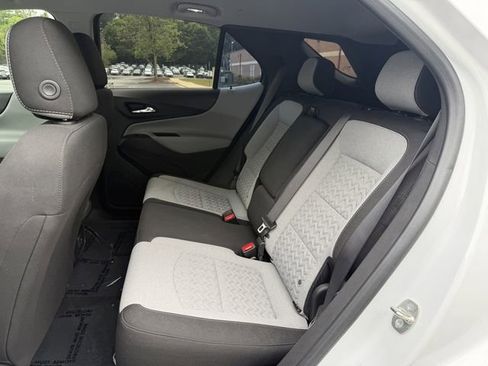 Used 2023 Chevrolet Equinox LS FWD image 26