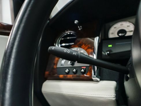 Used 2015 Rolls-Royce Ghost image 47