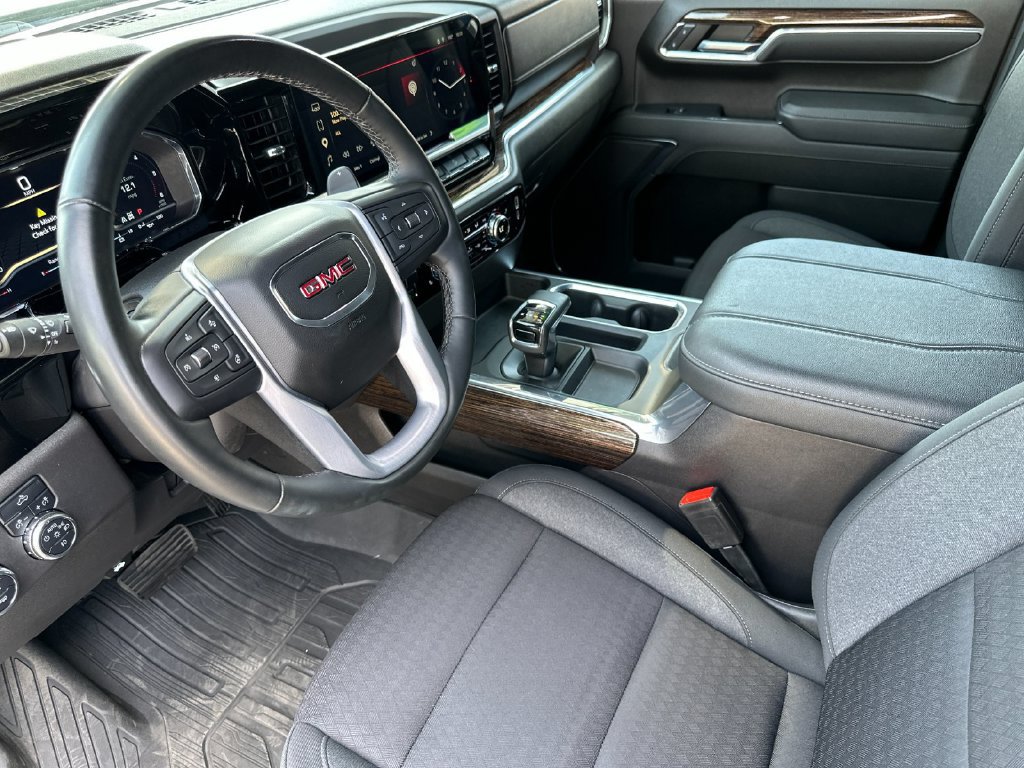 Used 2023 GMC Sierra 1500 Elevation w/ X31 Off-Road Package AWD/4WD image 9
