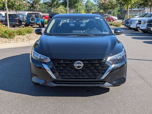 Used 2024 Nissan Sentra SV FWD image 8