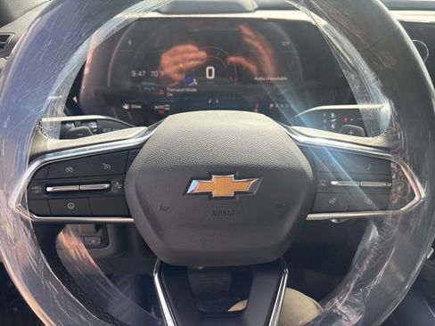 New 2026 Chevrolet Suburban LT AWD/4WD image 13