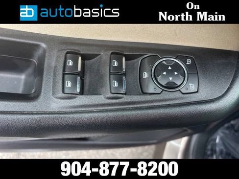 Used 2019 Ford Edge SE FWD image 21
