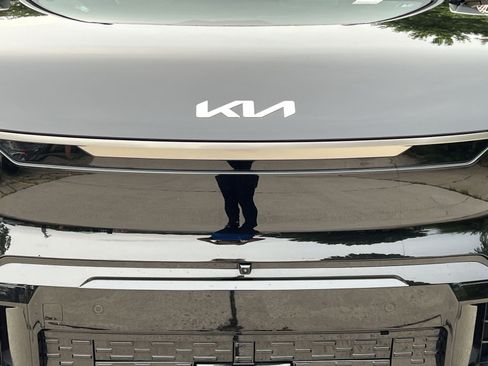 Used 2024 Kia EV9 GT-Line AWD/4WD image 12