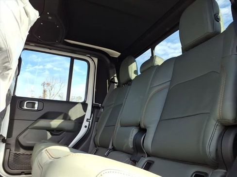 New 2026 Jeep Gladiator Mojave image 12
