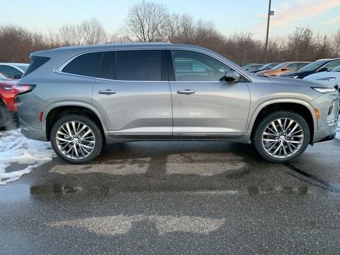 New 2026 Buick Enclave Avenir w/ Super Cruise Package image 3