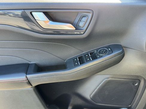 Used 2023 Ford Escape ST-Line AWD/4WD image 12