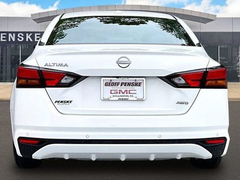 Used 2025 Nissan Altima 2.5 SV AWD/4WD image 4