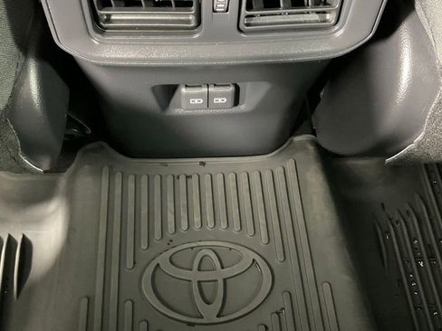 Used 2023 Toyota RAV4 SE image 24