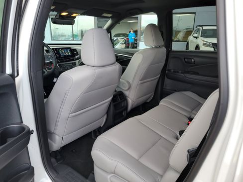 Used 2023 Honda Passport EX-L image 13