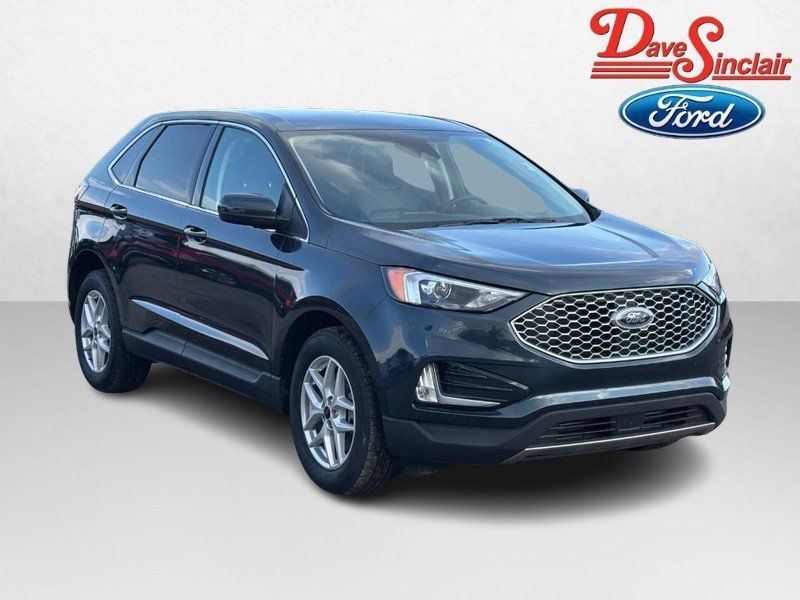Used 2023 Ford Edge SEL w/ Convenience Package AWD/4WD image 4