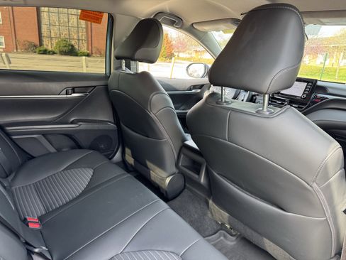 Used 2024 Toyota Camry SE w/ Convenience Package FWD image 34