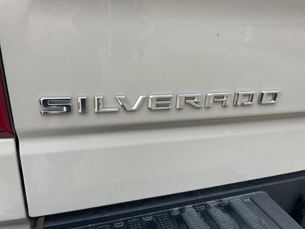 Used 2026 Chevrolet Silverado 1500 RST w/ RST Select Package AWD/4WD image 17