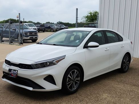 Used 2023 Kia Forte LXS FWD image 18
