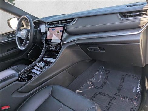 Used 2023 Jeep Grand Cherokee L Overland image 23