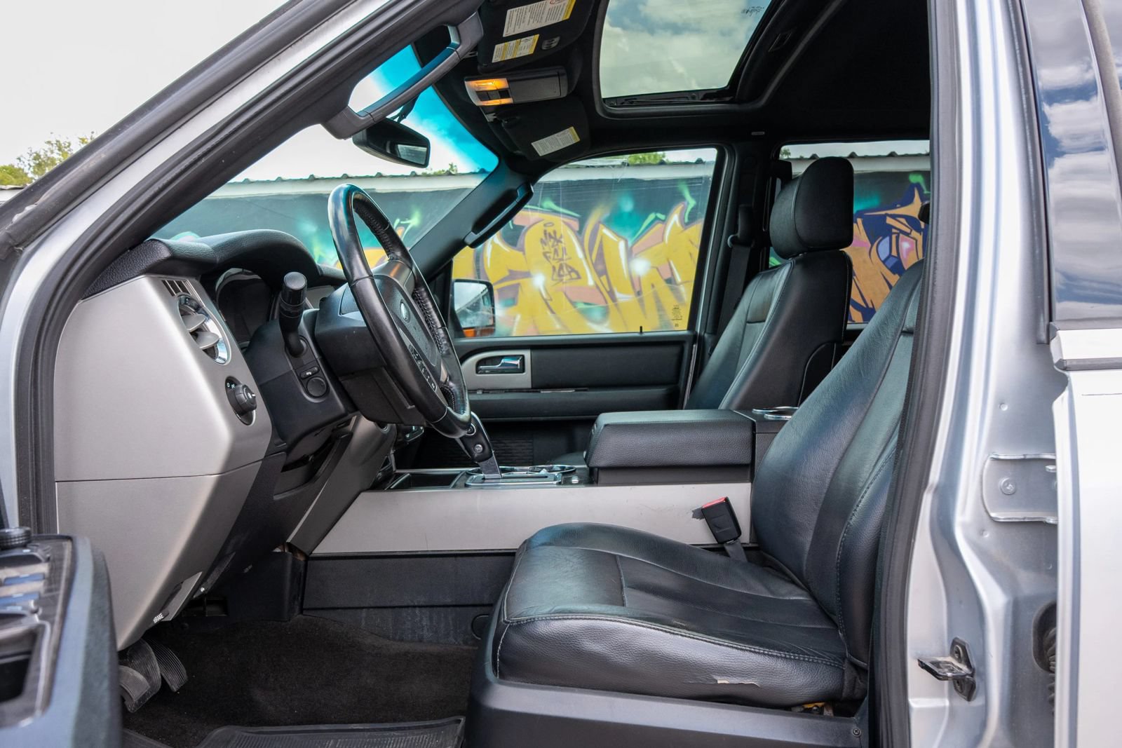 Used 2015 Ford Expedition EL Limited w/ Equipment Group 301A RWD image 24