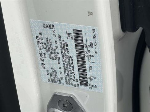 Used 2024 Lincoln Nautilus Premier image 14