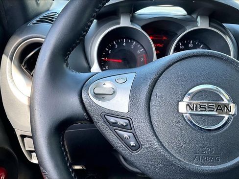 Used 2016 Nissan Juke SV w/ Technology Package FWD image 25