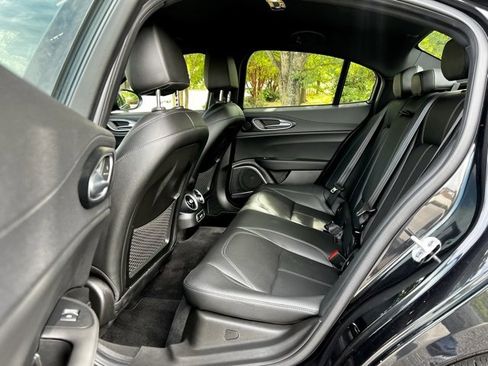 Used 2022 Alfa Romeo Giulia Sprint image 19