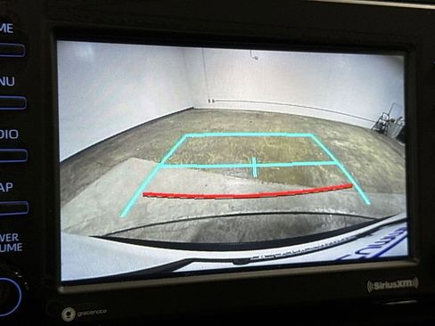 Used 2022 Toyota RAV4 XLE image 15