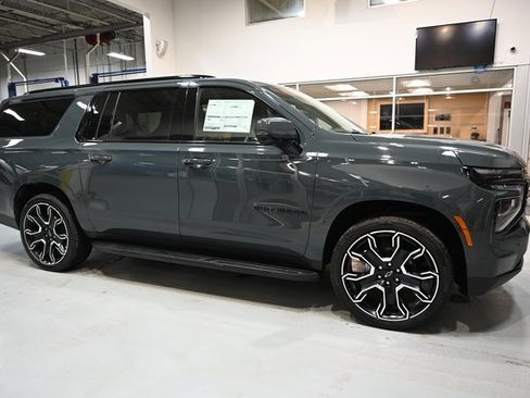 New 2026 Chevrolet Suburban RST w/ Advanced Technology Package image 4