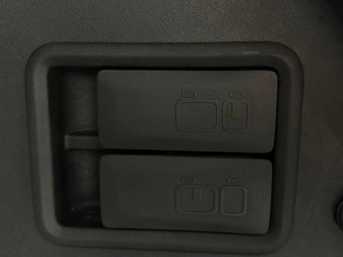 Used 2023 Chevrolet Equinox LT AWD/4WD image 14