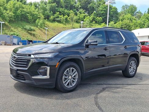 Used 2023 Chevrolet Traverse LT image 5