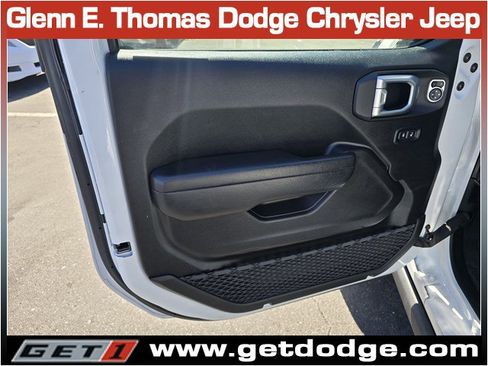 Certified 2022 Jeep Gladiator Willys image 25