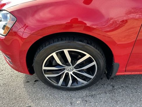 Used 2016 Volkswagen Golf SE image 26