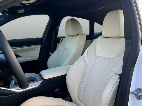New 2026 BMW i4 eDrive40 w/ Premium Package RWD image 9