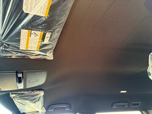 New 2026 Nissan Armada SL image 19