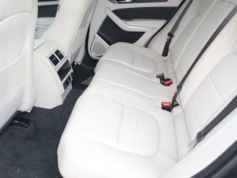 New 2026 Jaguar F-PACE R-Dynamic S image 5