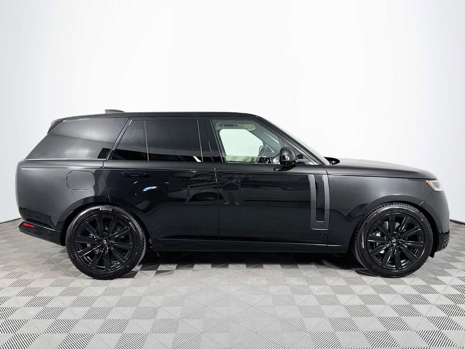 New 2027 Land Rover Range Rover SE AWD/4WD image 4