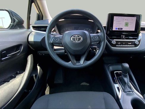 Used 2024 Toyota Corolla LE FWD image 6
