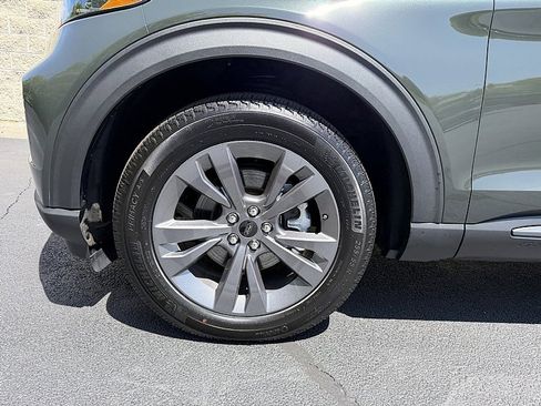 Used 2024 Ford Explorer XLT w/ Equipment Group 202A AWD/4WD image 9