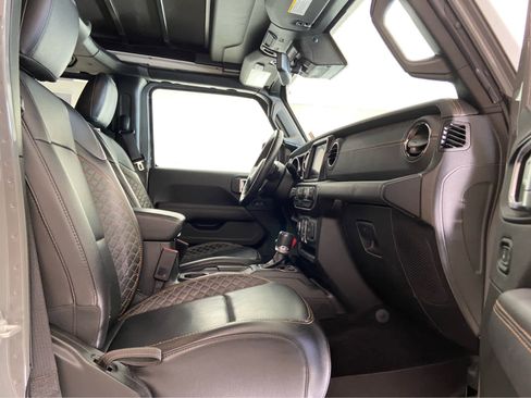 Used 2023 Jeep Wrangler Unlimited Sahara image 16