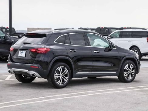 Used 2025 Mercedes-Benz GLA 250 image 4
