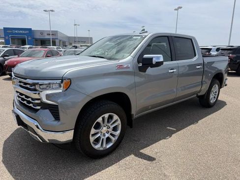 New 2026 Chevrolet Silverado 1500 LTZ w/ Z71 Off-Road Package AWD/4WD image 19
