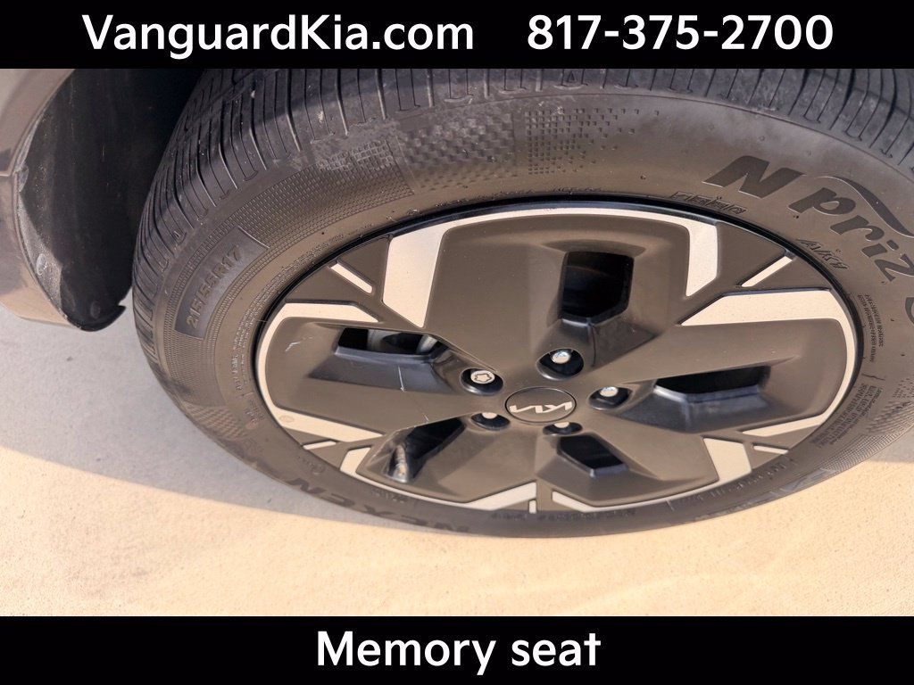 Used 2023 Kia Niro Wave FWD image 10
