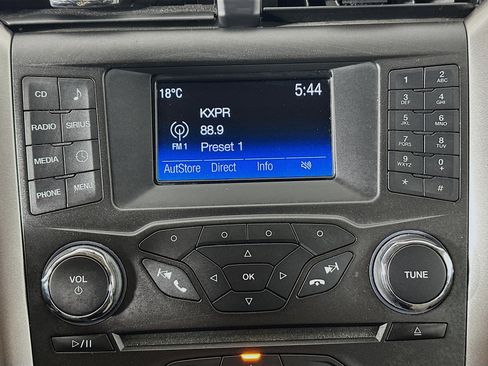 Used 2018 Ford Fusion SE image 19