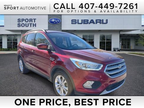 Used 2017 Ford Escape SE w/ Equipment Group 201A image 1
