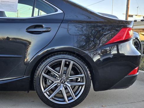 Used 2018 Lexus IS 300 F-Sport Package image 9