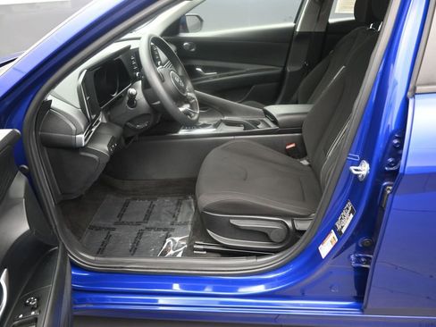 Used 2023 Hyundai Elantra SEL FWD image 11