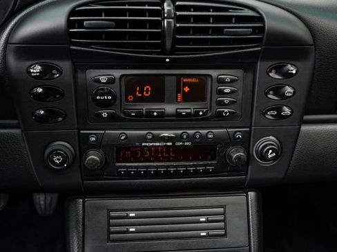 Used 2000 Porsche 911 Carrera RWD image 20