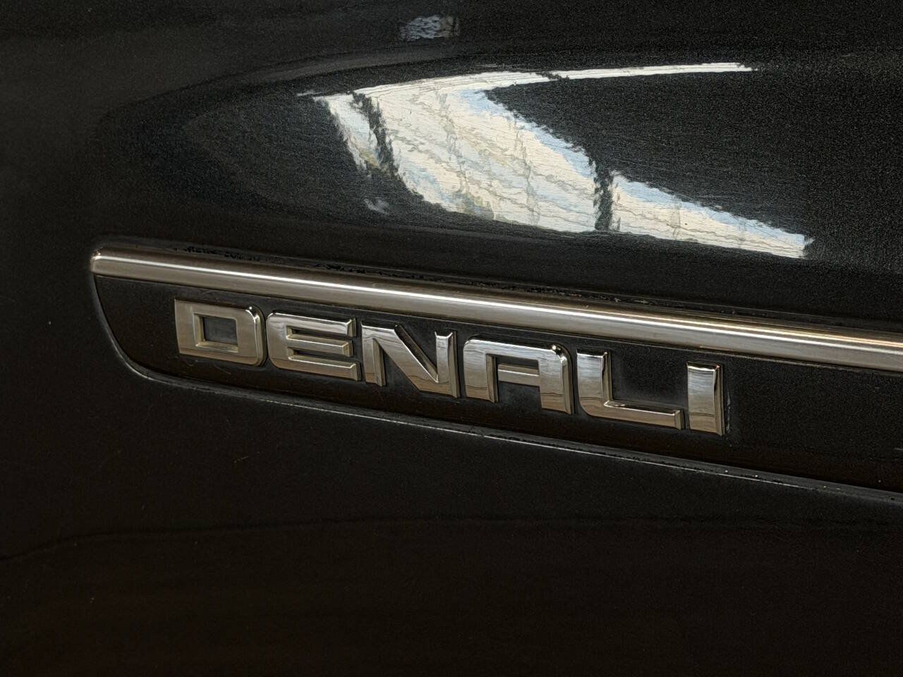 Used 2012 GMC Acadia Denali AWD/4WD image 20