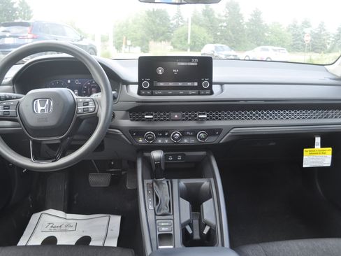 Used 2023 Honda Accord EX image 13