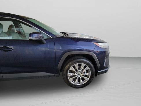 Used 2023 Toyota RAV4 XLE Premium image 28