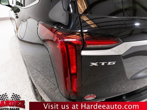 Used 2020 Cadillac XT6 Premium Luxury w/ LPO, Floor Liner Package AWD/4WD image 9