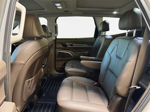 Used 2022 Kia Telluride SX w/ Nightfall Edition Package image 24